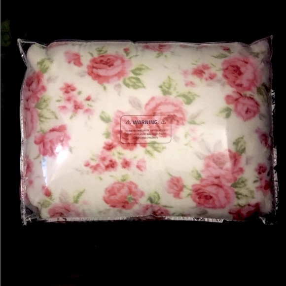 Premium Plush Fleece Blanket Robe with Pockets - Picture 4 of 4